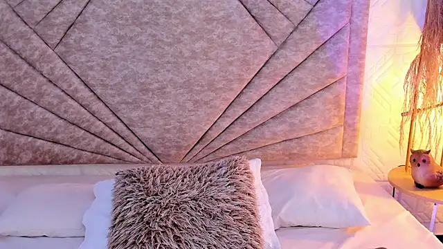 EmmaBlossom online show from December 18, 12:42 pm