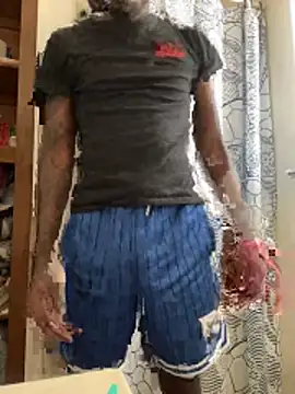 Snapshot of blaccp4k chatting on October 24, 6:29 pm blaccp4k online show from October 24, 6:29 pm