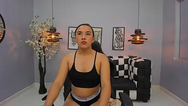 Kira Naughty online show from September 28, 11:50 am