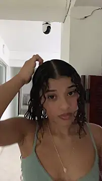 pequitasmedusa9 online show from November 29, 7:47 pm