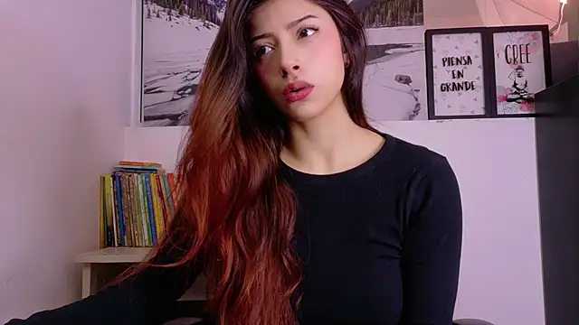 Adrianna5  online show from April 26, 9:39 am