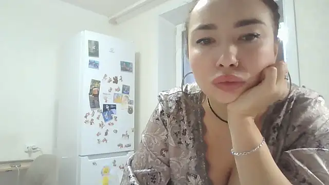 Snapshot of Cynariva chatting on November 2, 1:21 am Cynariva online show from November 2, 1:21 am