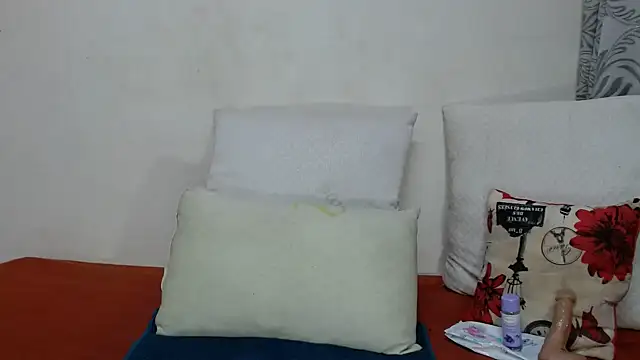 Snapshot of stunna-gir chatting on October 18, 6:32 pm stunna-gir online show from October 18, 6:32 pm
