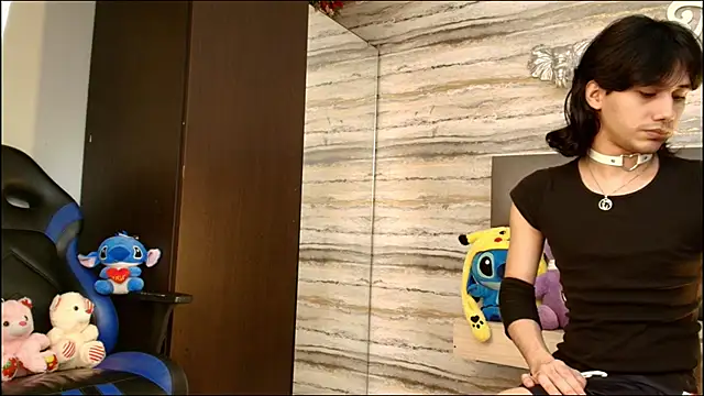 Snapshot of Lovers_21 chatting on February 5, 3:46 am Lovers 21 online show from February 5, 3:46 am