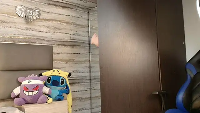 Snapshot of Lovers_21 chatting on February 10, 3:38 am Lovers 21 online show from February 10, 3:38 am