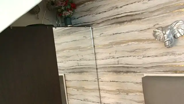 Lovers 21 online show from December 19, 3:32 am