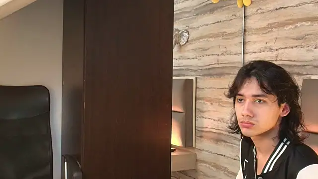 Lovers 21 online show from January 8, 1:22 am