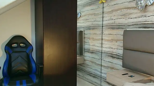 Lovers 21 online show from January 13, 3:43 am