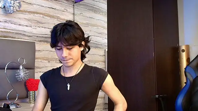 Lovers 21 online show from March 29, 3:52 am