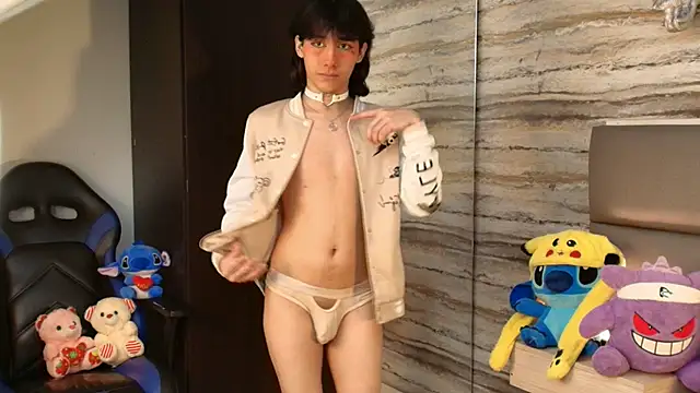 Snapshot of Lovers_21 chatting on February 3, 6:40 am Lovers 21 online show from February 3, 6:40 am