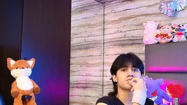 Lovers 21 online show from March 13, 3:44 am