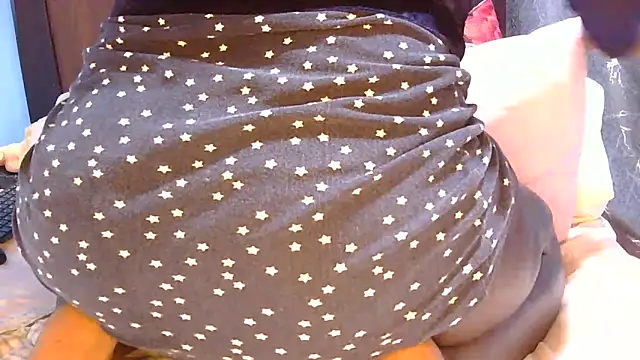 SpiceySnack online show from March 12, 3:27 pm