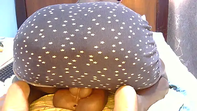 SpiceySnack online show from March 1, 10:48 am