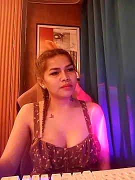 Snapshot of MissFlammarah chatting on December 4, 3:16 am MissFlammarah online show from December 4, 3:16 am