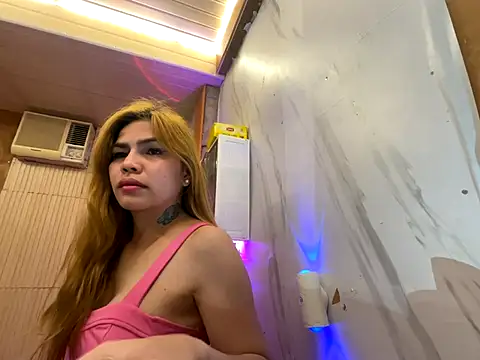 Snapshot of MissFlammarah chatting on November 19, 2:44 am MissFlammarah online show from November 19, 2:44 am