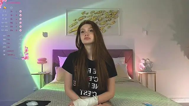 Nicole Broown  online show from October 21, 9:47 pm