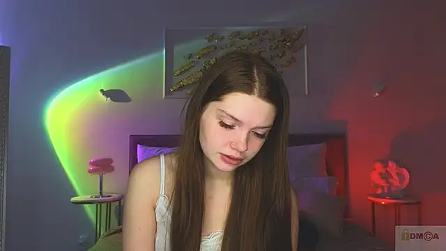 Nicole Broown  online show from December 16, 9:19 pm