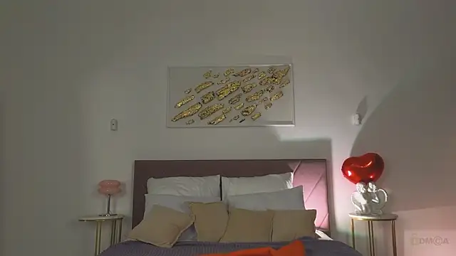 Nicole Broown  online show from February 22, 9:16 pm