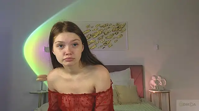 Nicole Broown  online show from October 30, 9:22 pm