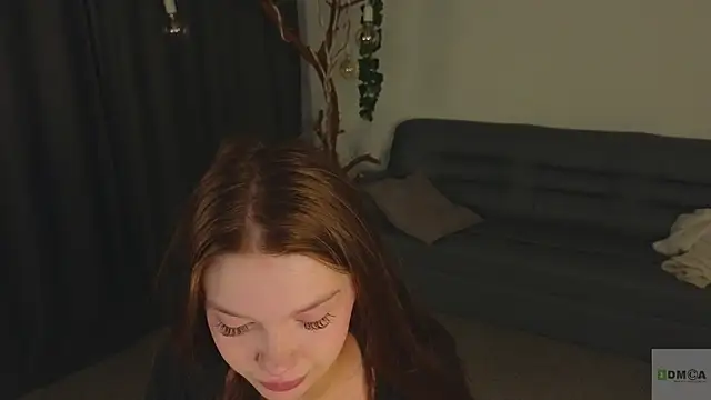Nicole Broown  online show from June 10, 9:05 pm