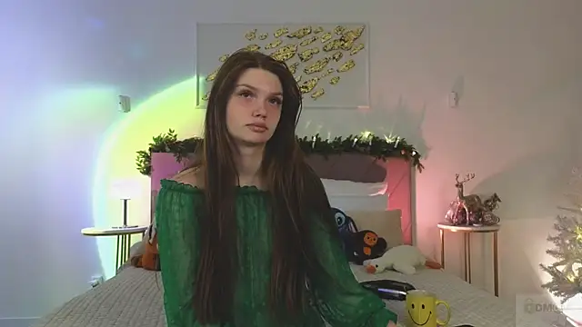 Nicole Broown  online show from January 14, 9:29 pm