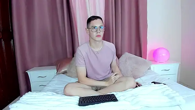 royal fantasy online show from December 3, 7:46 pm