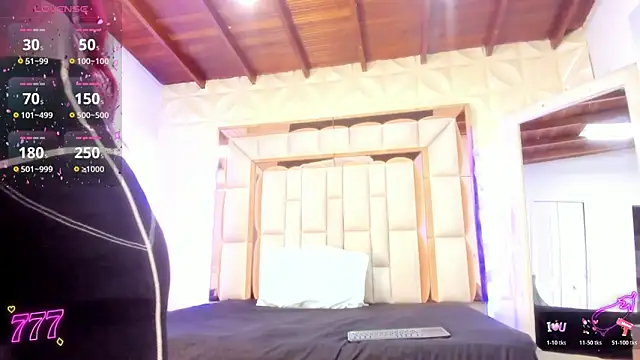 Sarah Adamss online show from March 31, 11:23 am