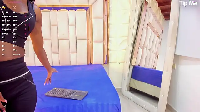 Sarah Adamss online show from October 25, 12:17 pm