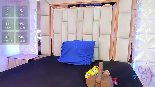 Sarah Adamss online show from November 13, 12:31 pm