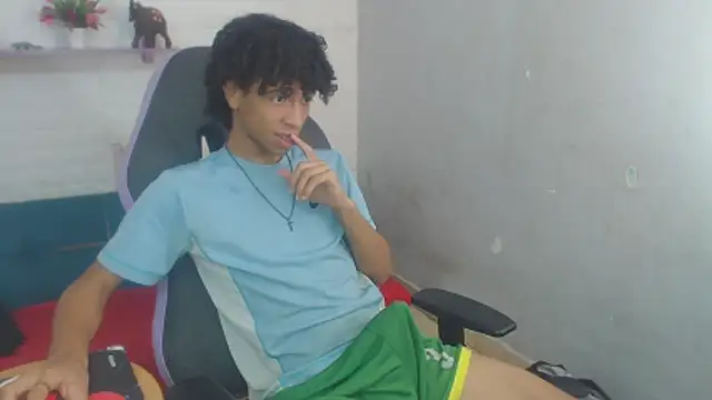 xion ez online show from December 17, 9:42 pm