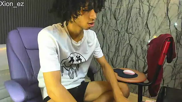 Snapshot of xion_ez chatting on May 20, 8:28 pm xion ez online show from May 20, 8:28 pm