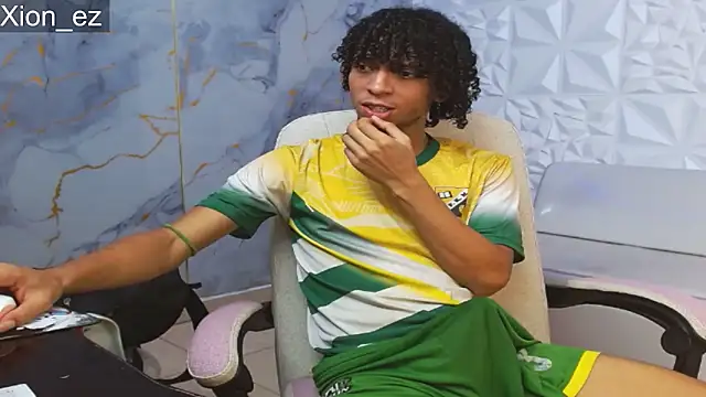 Snapshot of xion_ez chatting on May 23, 8:19 pm xion ez online show from May 23, 8:19 pm