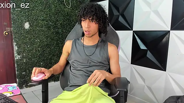 Snapshot of xion_ez chatting on May 9, 7:50 pm xion ez online show from May 9, 7:50 pm