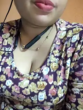 Snapshot of miss_kheyali chatting on October 9, 7:14 pm miss kheyali online show from October 9, 7:14 pm