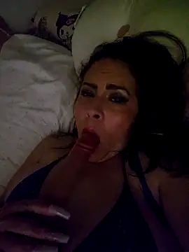 Queenbz1979 online show from October 10, 8:59 am