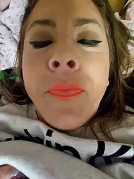 Queenbz1979 online show from December 21, 7:48 pm