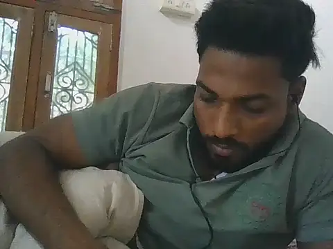 Snapshot of Raw12499 chatting on December 3, 7:19 am Raw12499 online show from December 3, 7:19 am