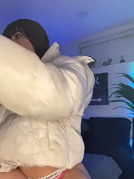 emilycolte online show from January 17, 2:04 am