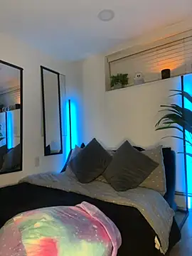 emilycolte online show from October 20, 12:02 am