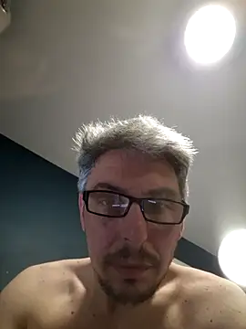 CerveniXXL online show from April 21, 7:31 pm