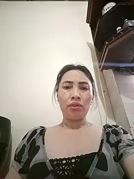 Snapshot of Lazzikaka chatting on October 4, 5:09 am Lazzikaka online show from October 4, 5:09 am