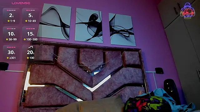 samantaa liov online show from March 9, 7:28 pm