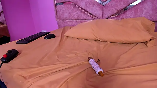 samantaa liov online show from February 28, 7:57 pm