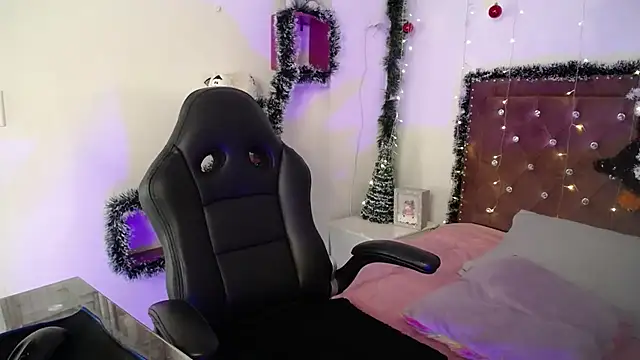 Snapshot of valeriamontex chatting on December 5, 8:28 pm valeriamontex online show from December 5, 8:28 pm