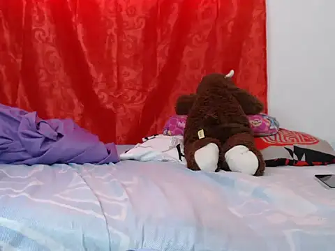 Snapshot of Emily_dirty0201 chatting on November 25, 8:20 pm Emily dirty0201 online show from November 25, 8:20 pm