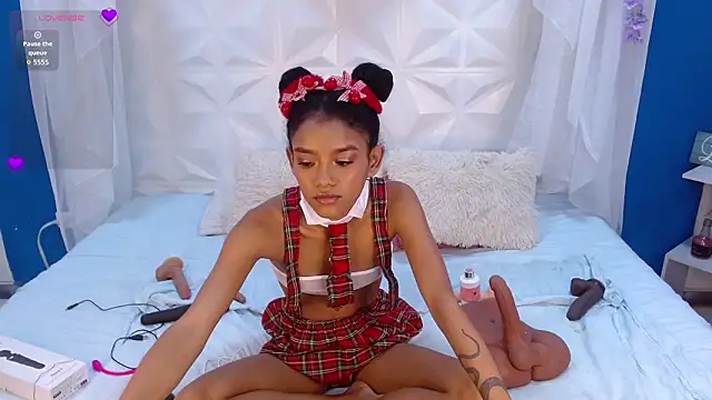 adisson petite1 online show from March 2, 5:42 pm