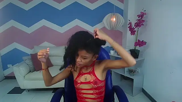 adisson petite1 online show from October 9, 11:55 am