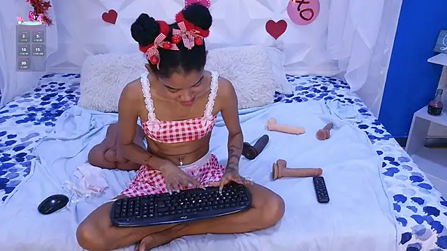 adisson petite1 online show from February 22, 7:48 pm