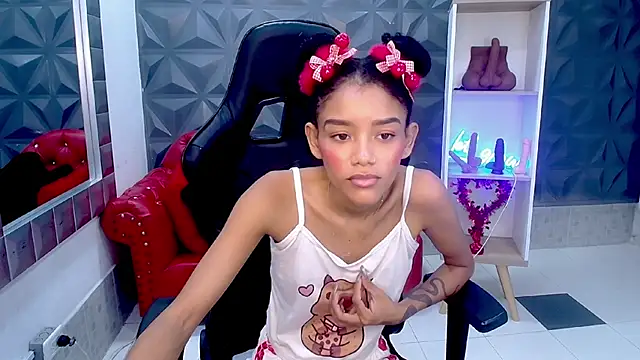 adisson petite1 online show from February 21, 5:37 pm