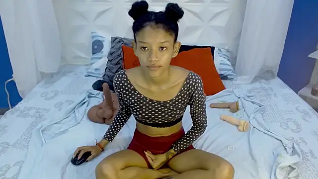 adisson petite1 online show from January 6, 11:20 pm